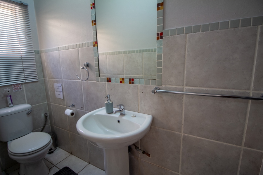 8 Bedroom Property for Sale in Flora Park Northern Cape